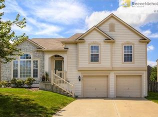 1855 W Fredrickson Cir, Olathe, KS 66061