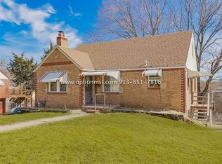 3127 E Barker Cir, Kansas City, KS 66104