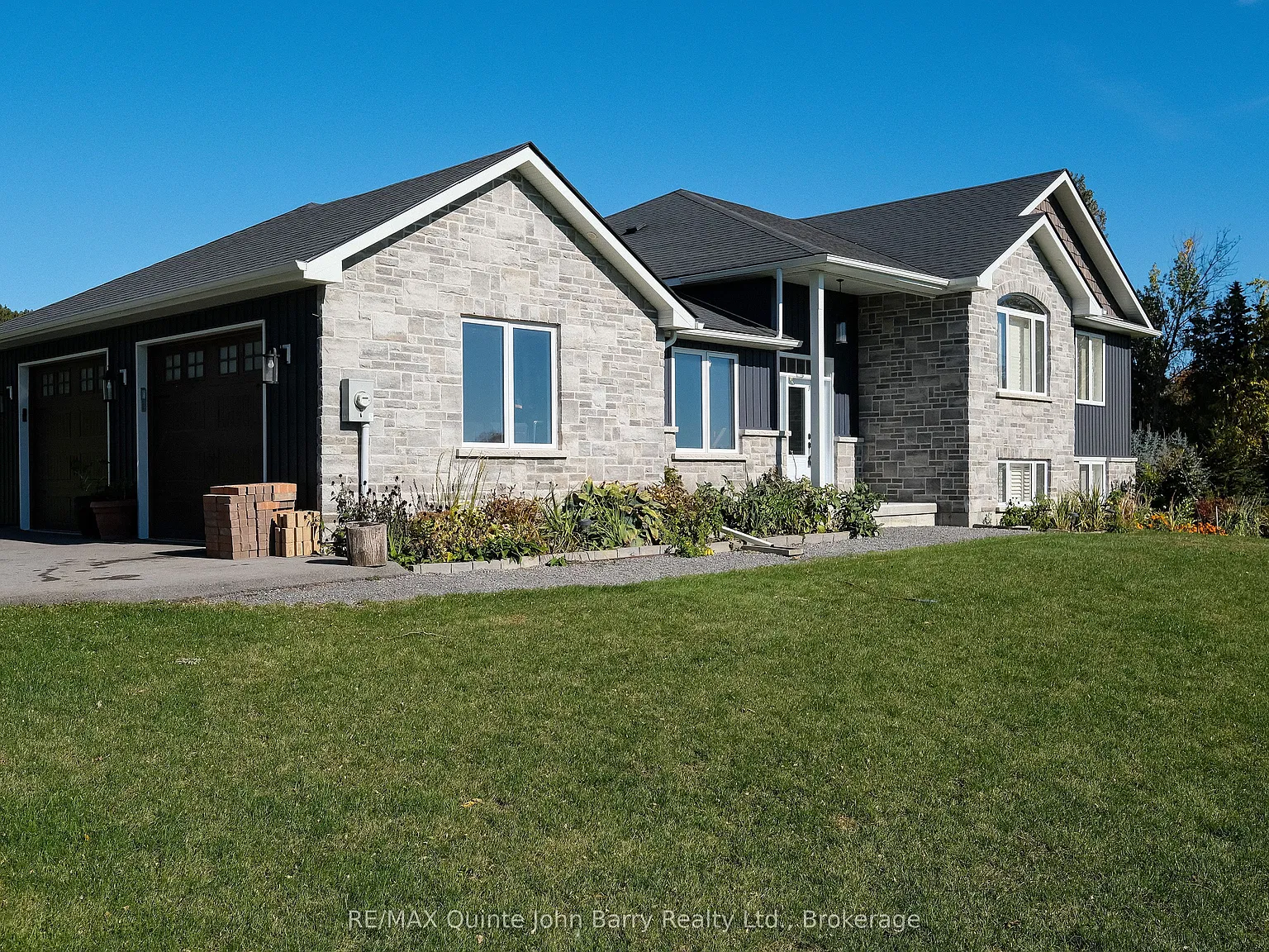 5 bed, $3,800 — Photo 2