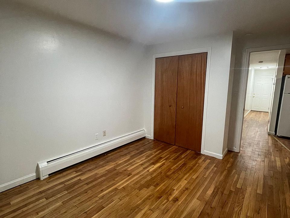 1st image of 1014 E 233rd St