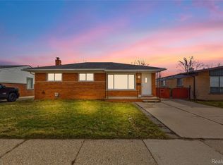 1575 W Thirteen Mile Rd, Madison Heights, MI 48071