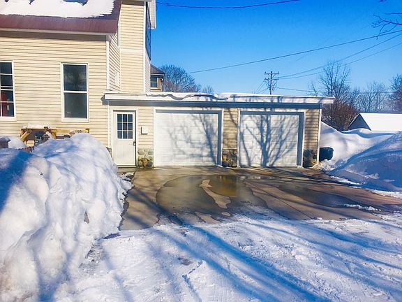 3rd image of 711 Prospect Ave