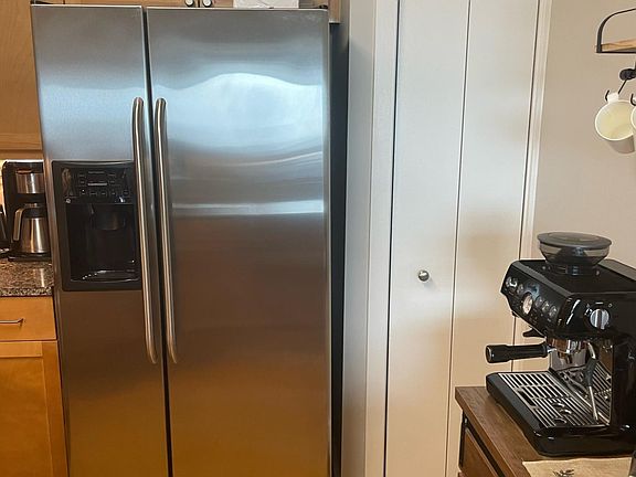 3rd image of 717 S Columbus Blvd Unit 606