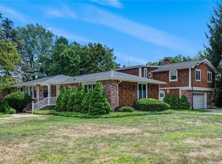 8165 Miles Rd, East Amherst, NY 14051