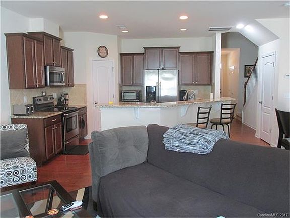 5th image of 7034 Woodsbay Ln #81