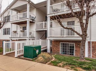 2562 Coppergate Square Dr APT B, Saint Louis, MO 63129
