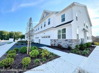 113 Woolley Ct, Oakhurst, NJ 07755