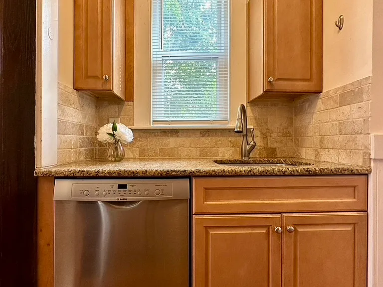 550 Central Ave #2 — Photo 3