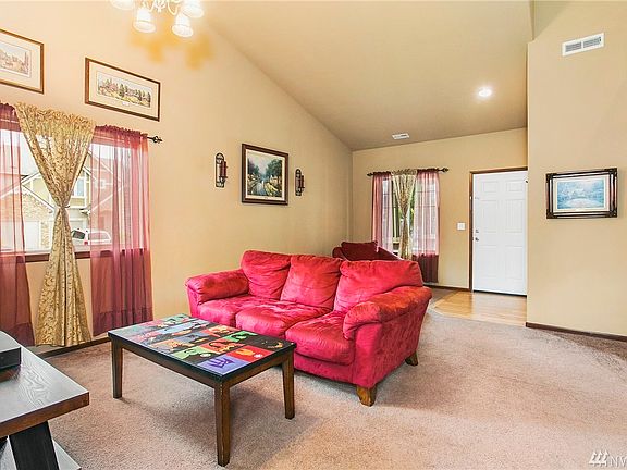 3rd image of 5621 116th St NE