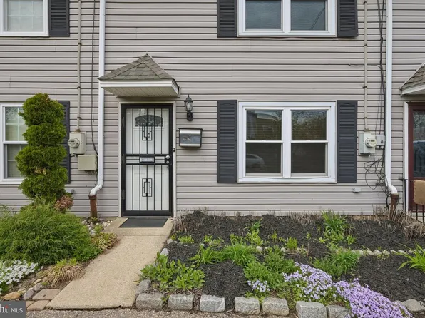 6675 Musgrave St, Philadelphia, PA 19119