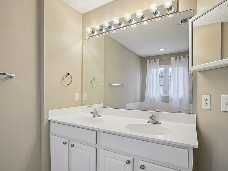 7841 Heaton Way — Photo 24