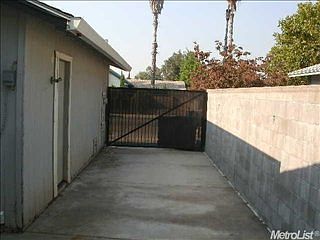 5th image of 8100 Villa Oak Dr