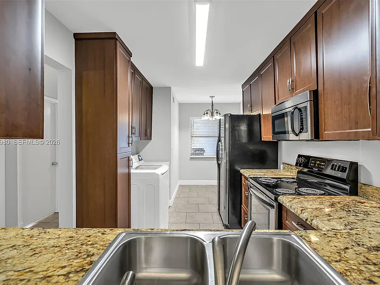 3014 SW 21st Ter #352C — Photo 9