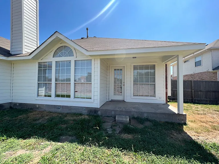 1141 Nickerson Ln — Photo 31
