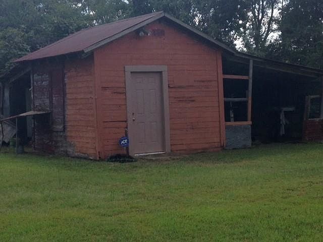 2nd image of 2501 W Barnett Springs Ave