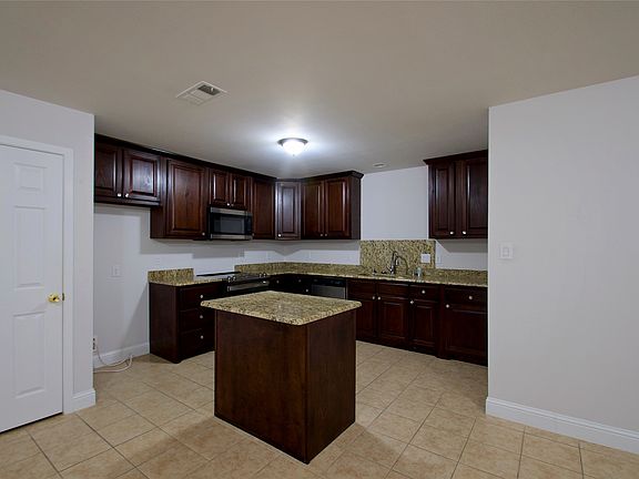 5th image of 4702 Mariner Dr