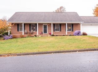 496 Sugar Maple Ln, Harrisonburg, VA 22801