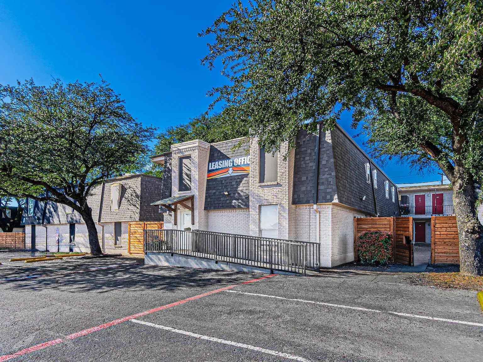 Morningside Apartments — Photo 1