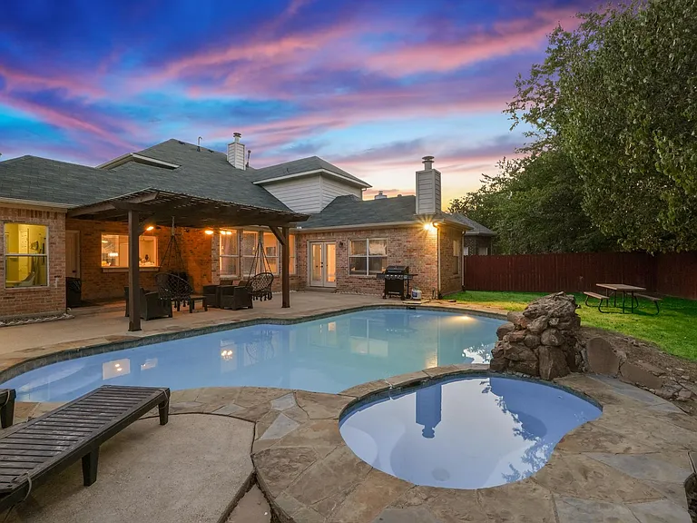 3205 Vinson Ct — Photo 2