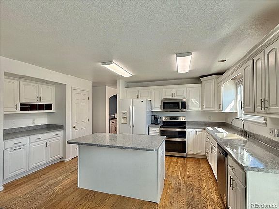 4th image of 5575 E 130th Drive
