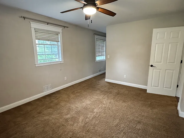 5201 Brighton Ln — Photo 8