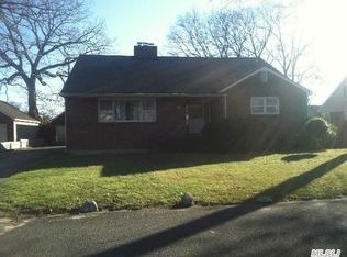 20 Korol St, Bay Shore, NY 11706