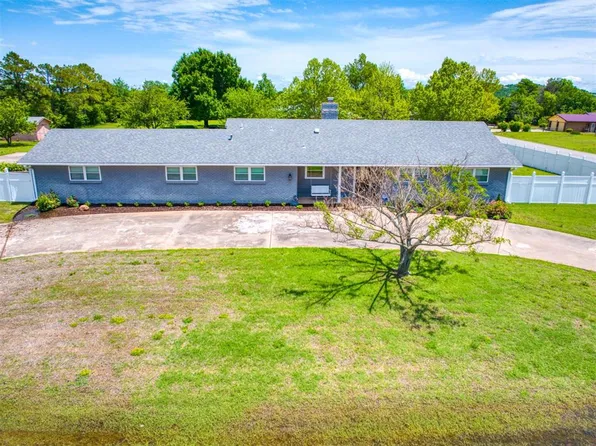 40 Breckinridge Dr, Lawton, OK 73507