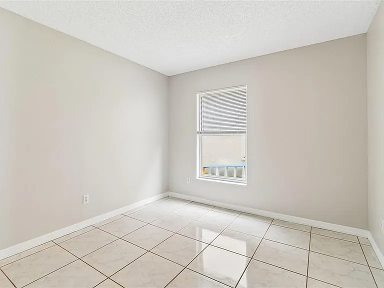 10105 Sea Spray Pl — Photo 25