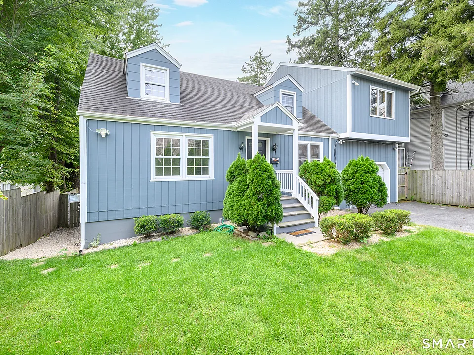 34 Pine Hill Ave #1