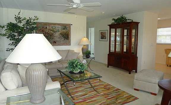 4th image of 77 Royal Oak Dr