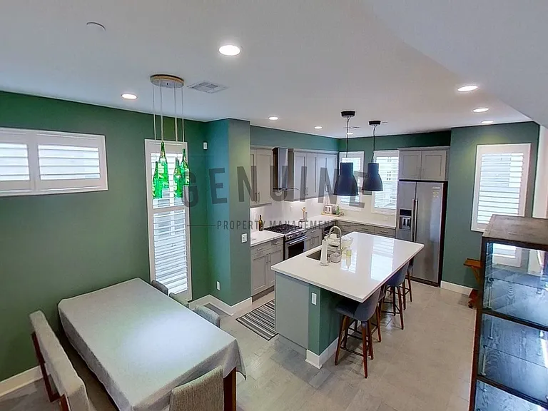 664 Wedge — Photo 23