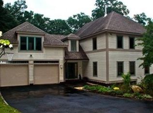 5 The Jog, Haydenville, MA 01039