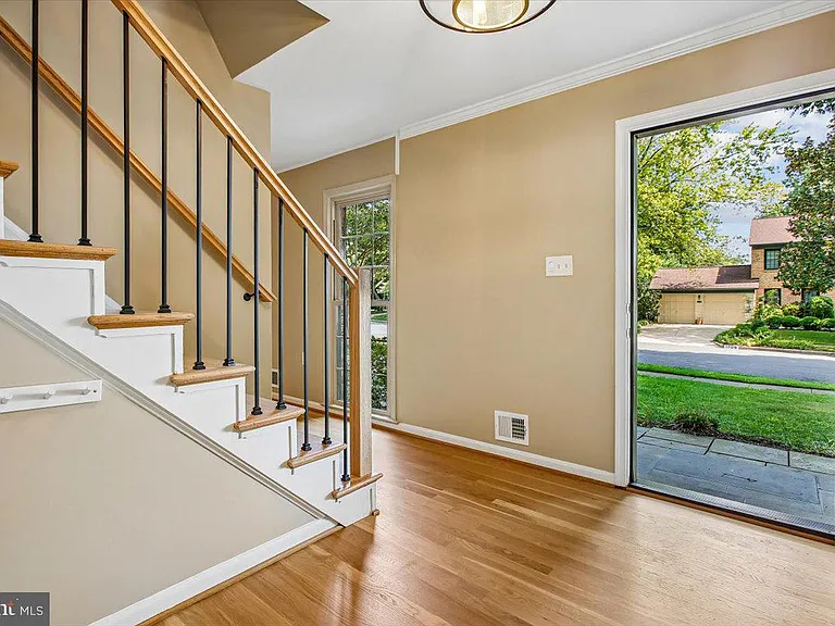 1710 Chesterford Way — Photo 5