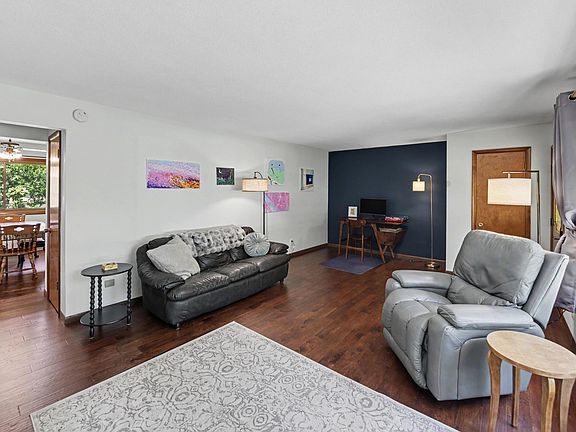 5th image of 1767 N Cambridge Pl