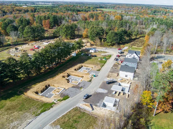 22 Nicklaus Lane, Westbrook, ME 04092