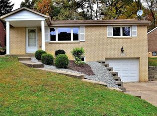 1128 Vivjon Dr, Homestead, PA 15120