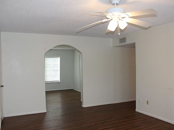 4th image of 2020 Continental Ave