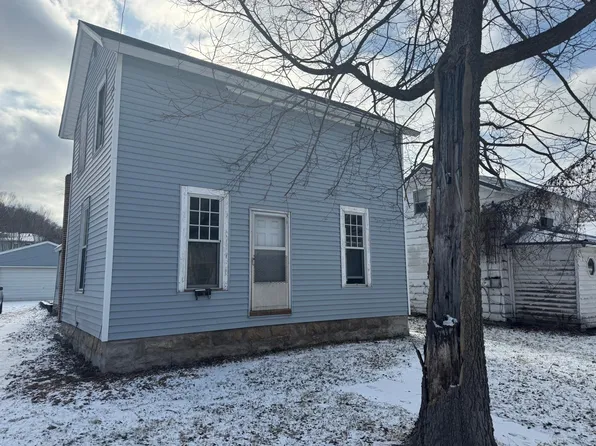 225 E 5th St, Red Wing, MN 55066