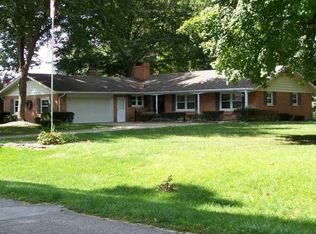 6525 Robinhood Dr, Anderson, IN 46013