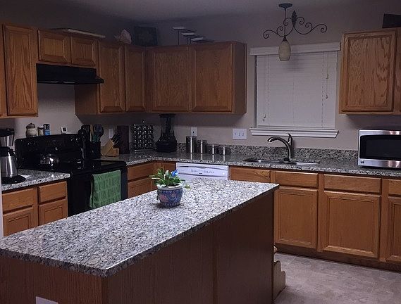 5th image of 1012 Crimson Cove Dr