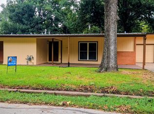 104 Elm Dr, Terrell, TX