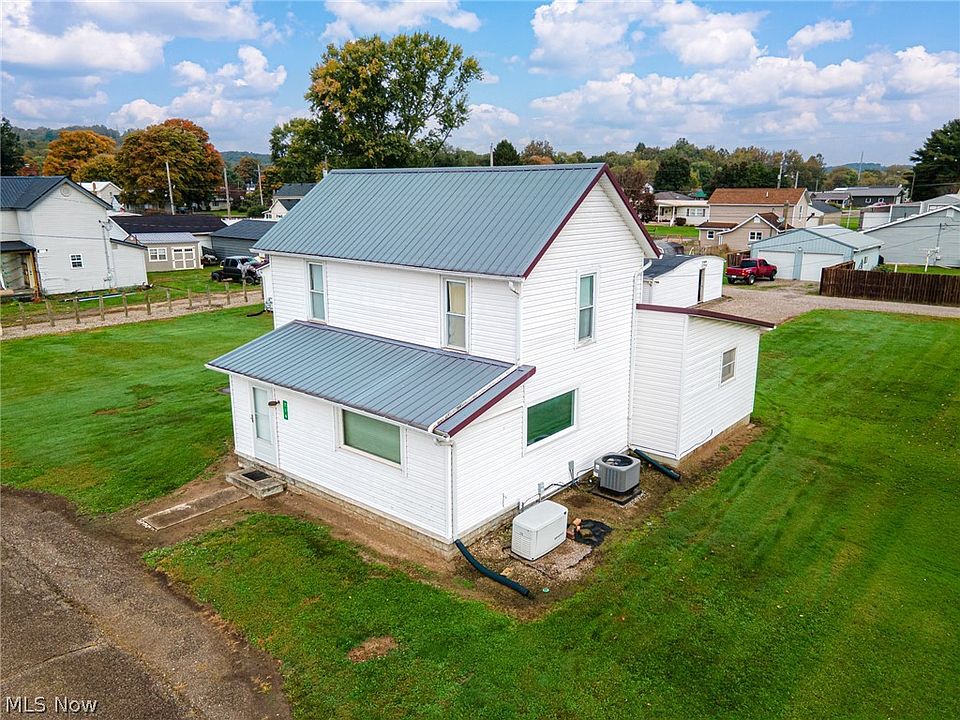 1st image of 716 Adams St