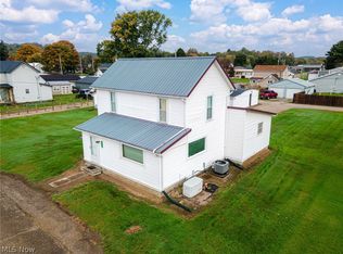 716 Adams St, Conesville, OH 43811