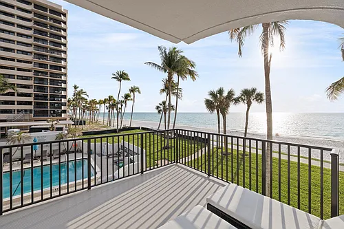 4005 Gulf Shore Blvd N Photo 1