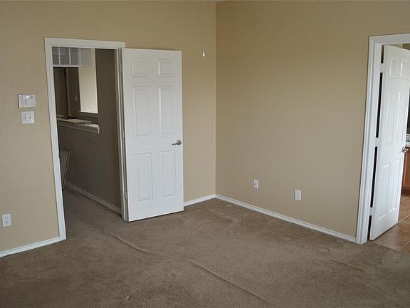 4th image of 3212 Victorian Manor Ln