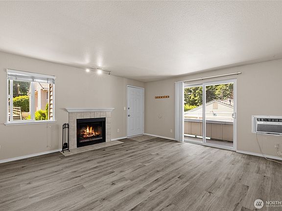 3rd image of 21303 52nd Avenue W #C220