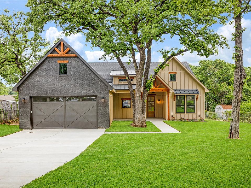 1st image of 314 W Mistletoe Dr