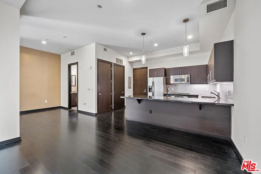 1 bed, 1.0 bath, 660 sqft, $2,600 — Photo 1