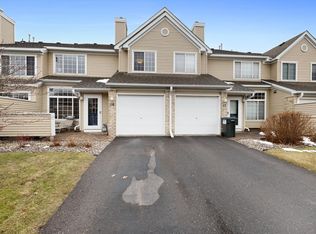 2255 Ranchview Ln N UNIT 16, Plymouth, MN 55447