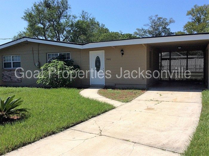 1st image of 908 Crest Dr E